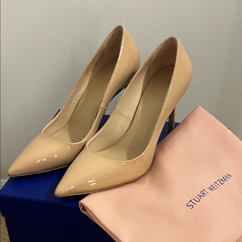 Stuart Weitzman Beige Patent Leather Heels (Size 8)